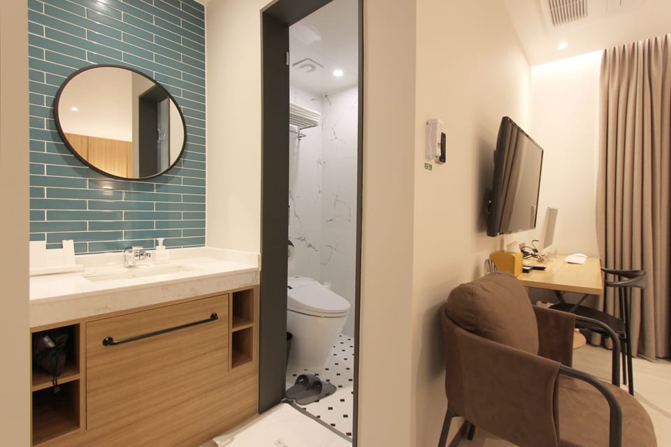 Suite Twin Room | Soundproofing, free WiFi