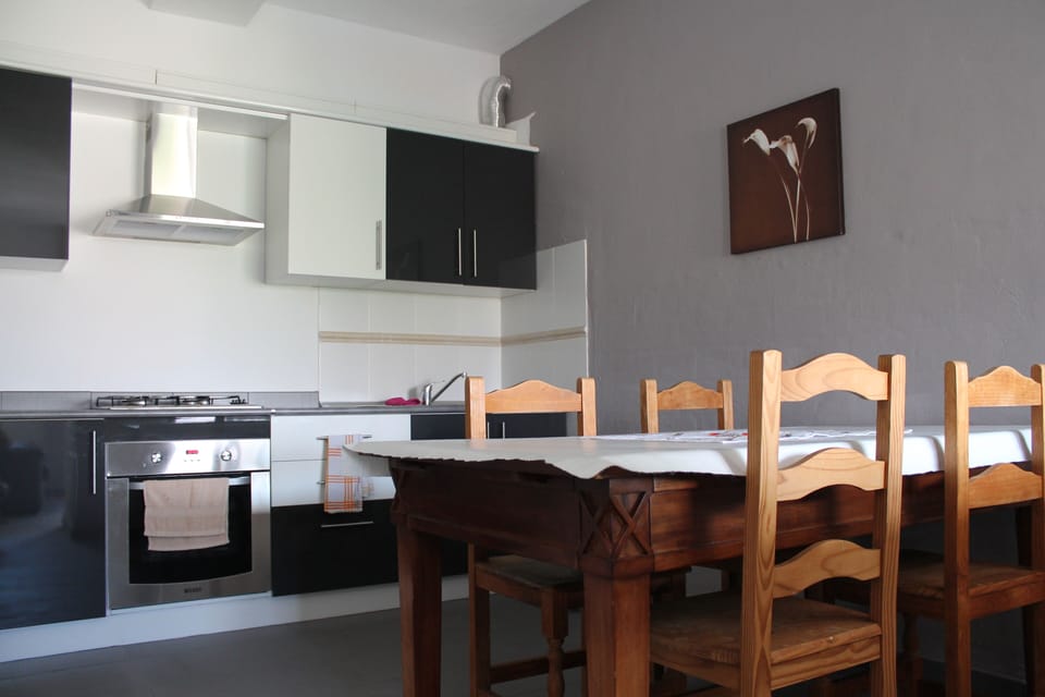 Apartment, 1 Bedroom | Desk, WiFi, bed sheets