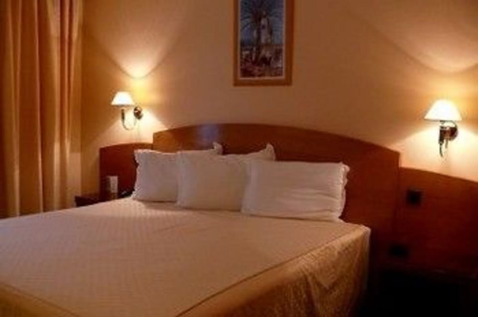 Junior Suite | Egyptian cotton sheets, in-room safe, blackout drapes, soundproofing