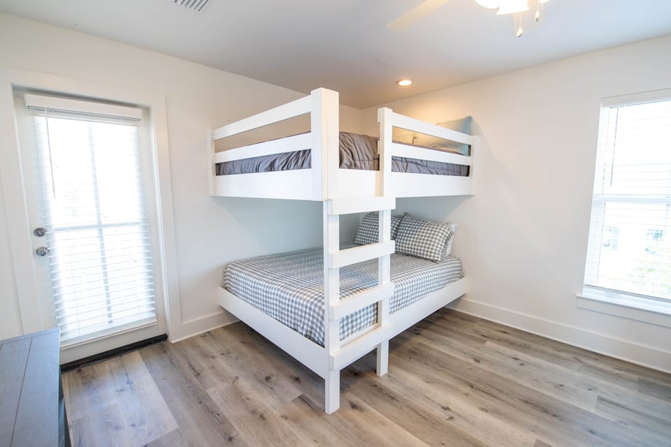 Bedroom 8 - Bunk Suite