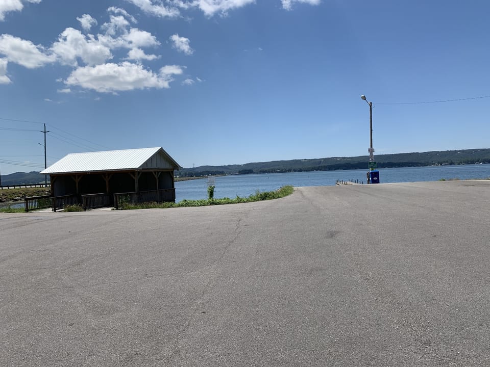 Tom Jackson Boat Ramp - 1 Block from Sunset House