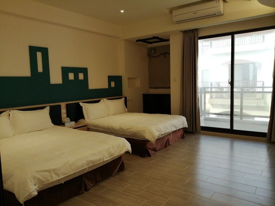 Elite Quadruple Room, 2 Double Beds | Individually furnished, desk, blackout drapes, rollaway beds