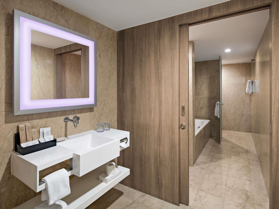 Superior Suite, 1 King Bed | Minibar, in-room safe, desk, iron/ironing board