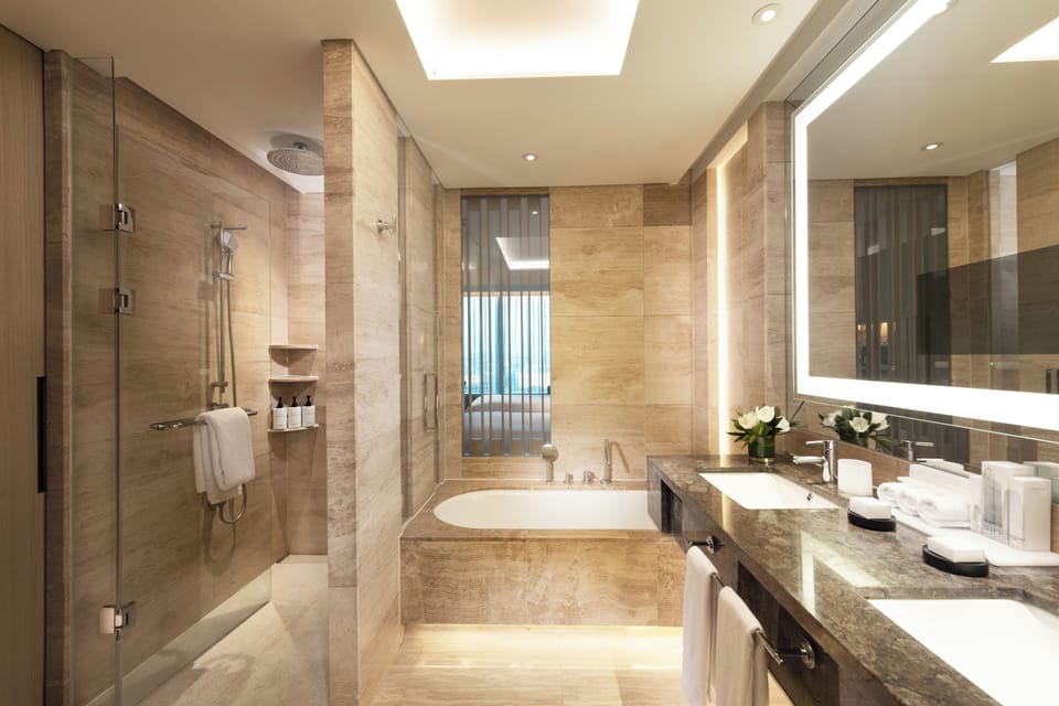 Separate tub and shower, deep soaking tub, rainfall showerhead