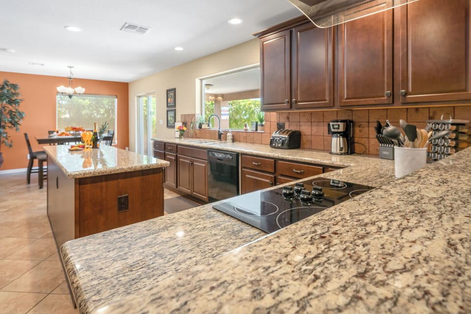 Breakfast bar with three barstools 