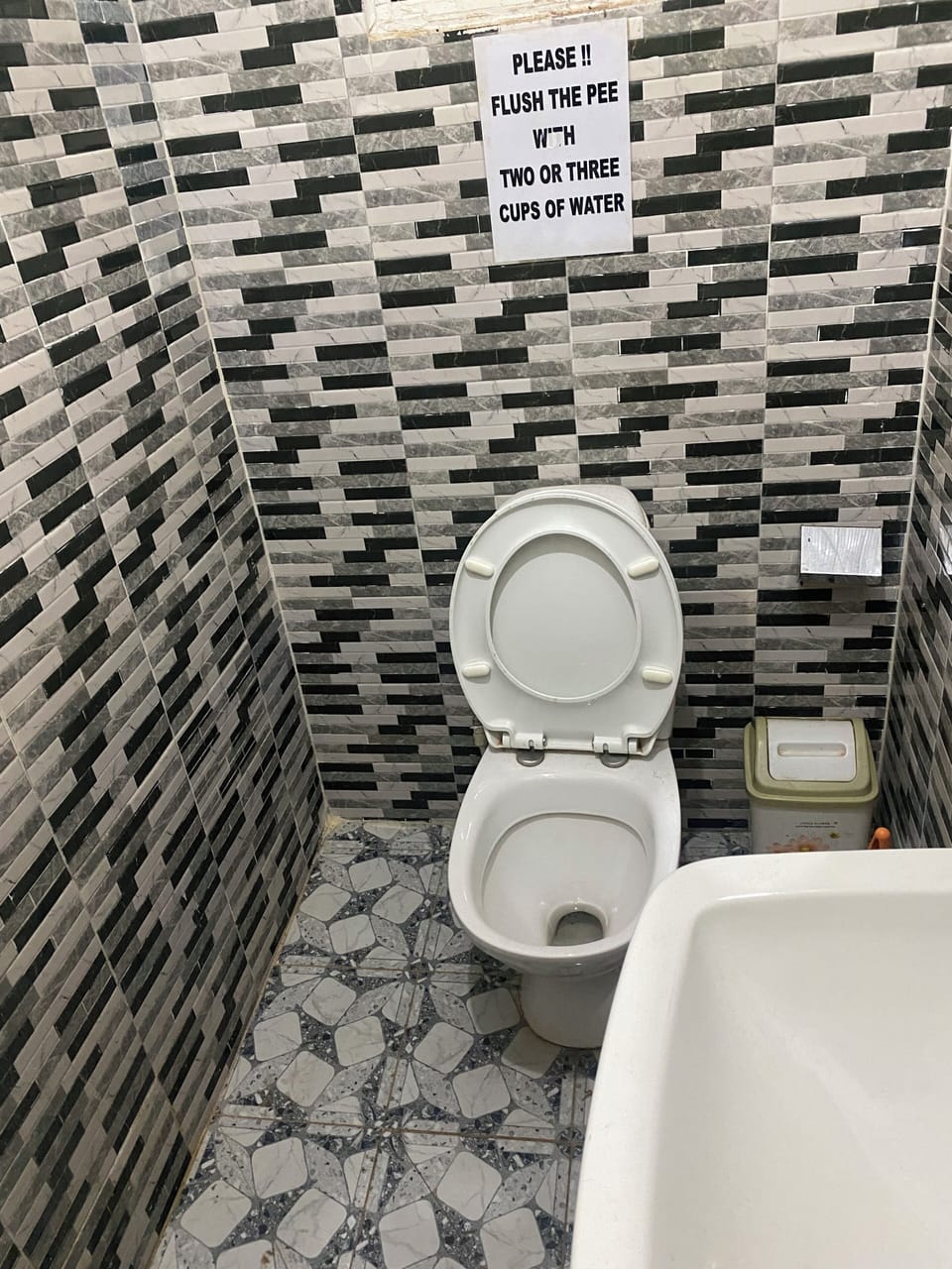 Basic Room | Bathroom | Shower, towels, soap, toilet paper