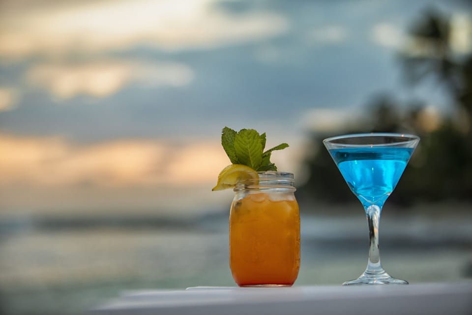 Poolside bar