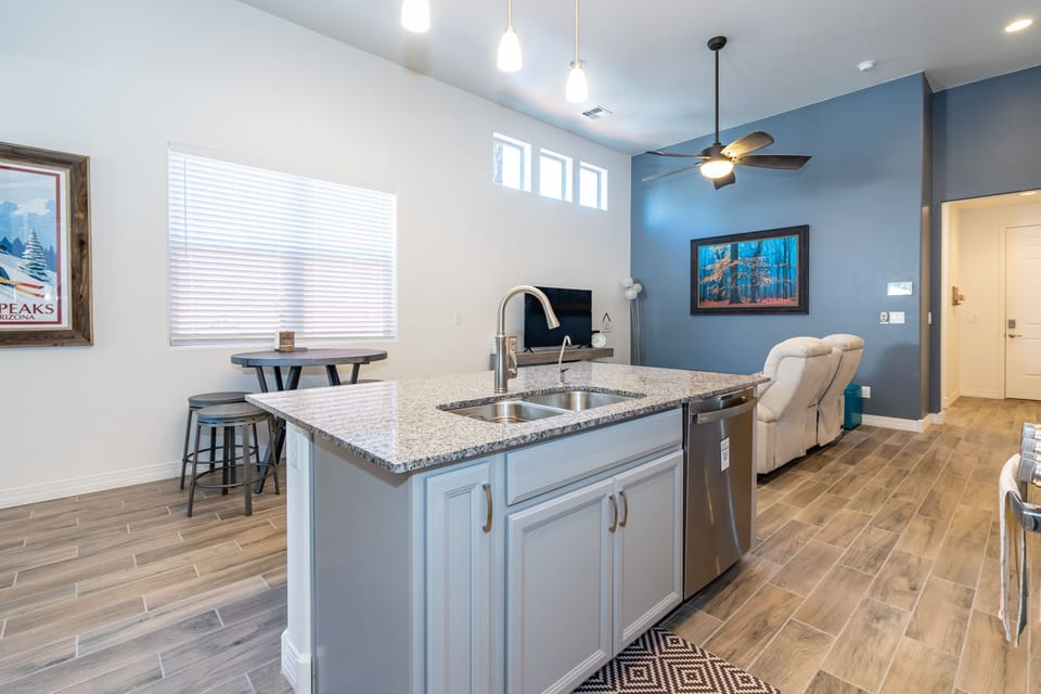 Kitchen/Dining area 