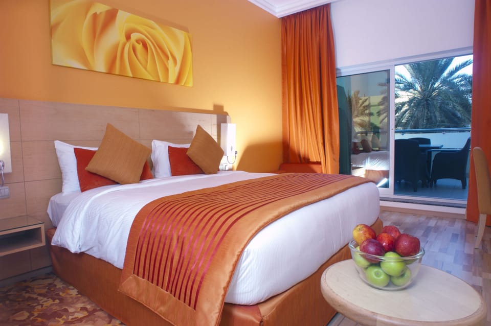 In-room safe, desk, soundproofing, iron/ironing board