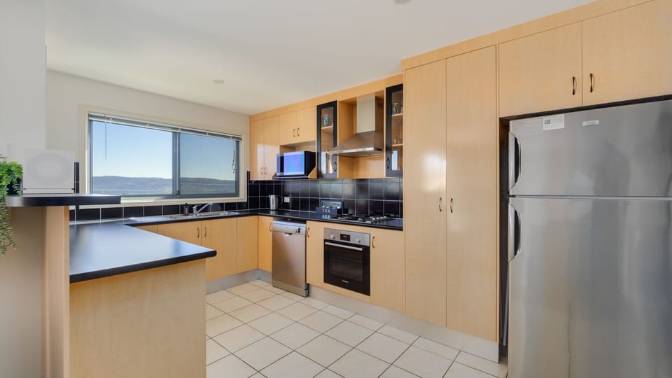 Gourmet kitchen with everything you will need for your holiday meals