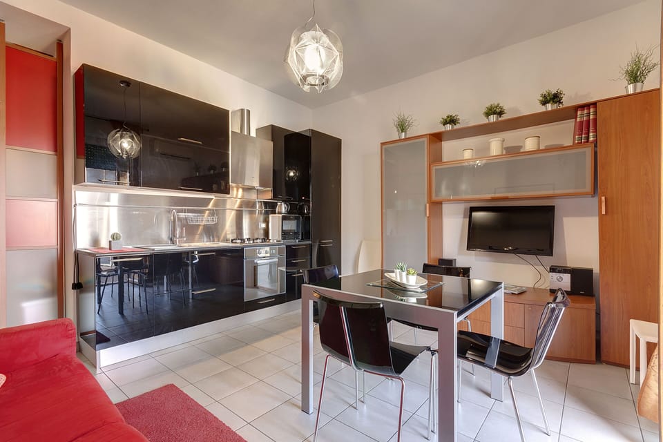 Apartment, 2 Bedrooms | Private kitchen | Full-size fridge, microwave, oven, stovetop