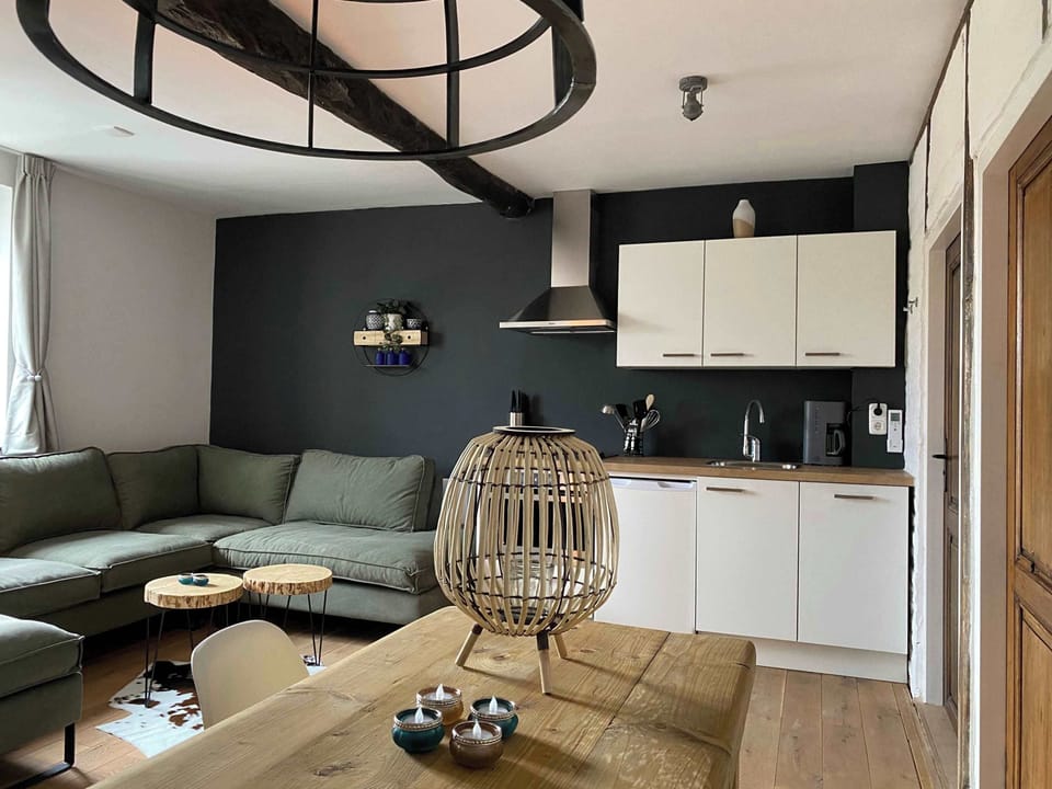 Living with kitchen