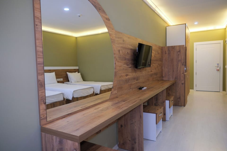 Standard Quadruple Room | Desk, free WiFi, bed sheets
