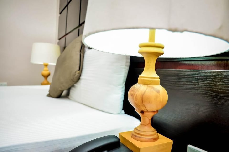 Deluxe Room | Minibar, in-room safe, desk, free WiFi