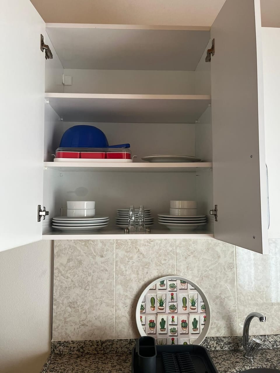 Standard Apartment | Private kitchen | Mini-fridge, stovetop, coffee/tea maker, electric kettle