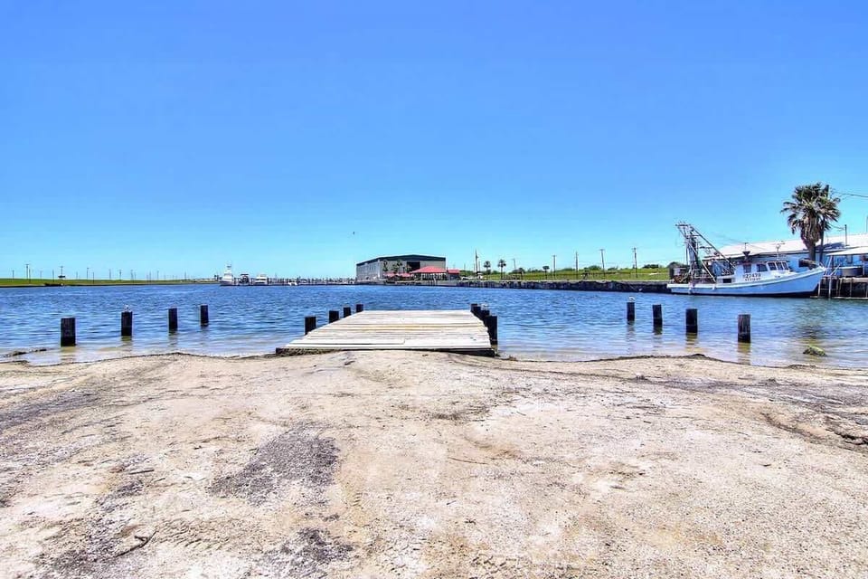 Smaller Boat Ramp in Conn Brown Harbor. 