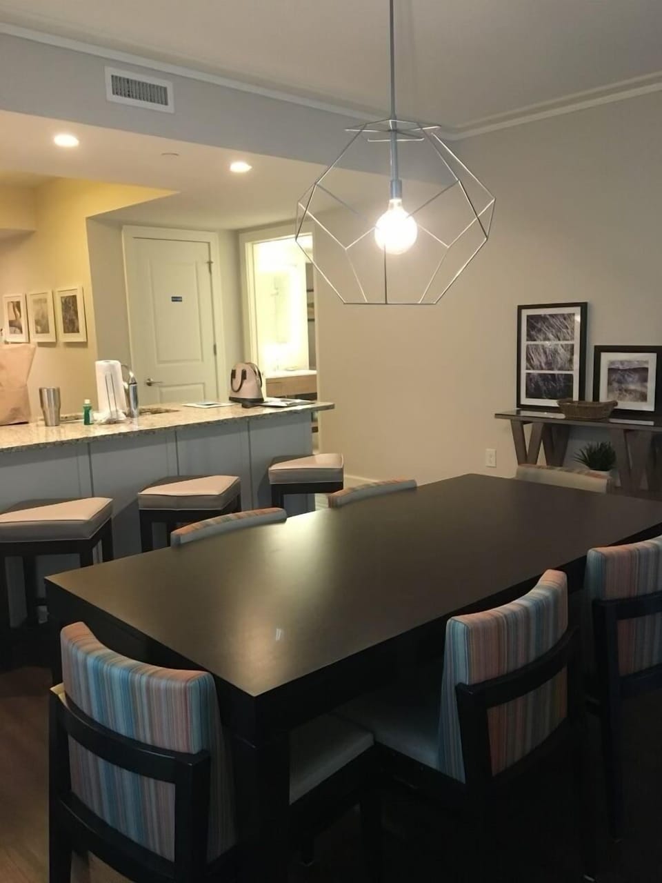 Dining Table and Kitchen Peninsula