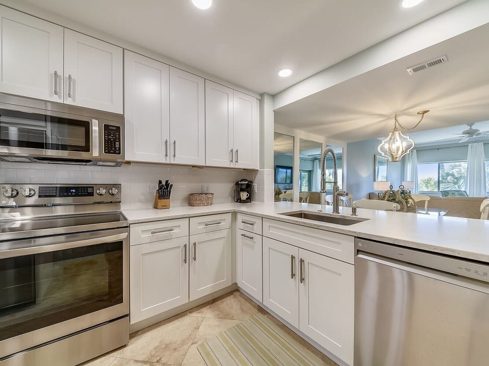 Newly Renovated Kitchen at 409 Captain's Walk