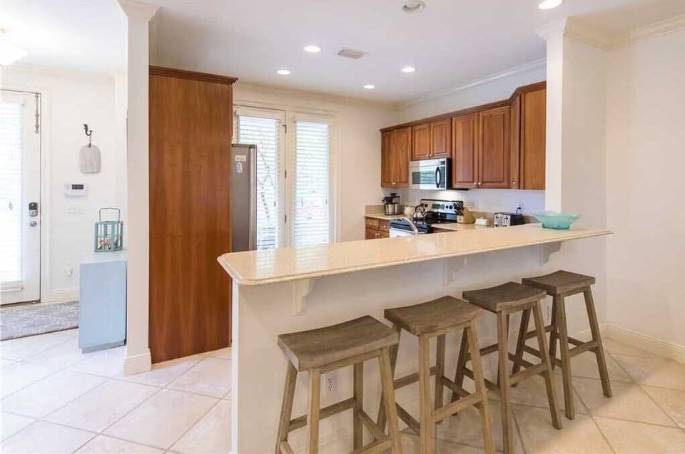 Bar top seating