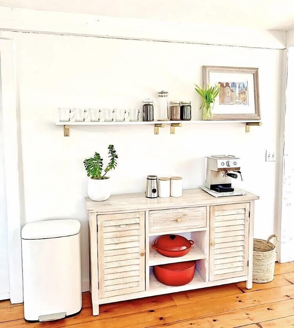 Coffee/tea station with Espresso machine and Rishi tea diffuser 