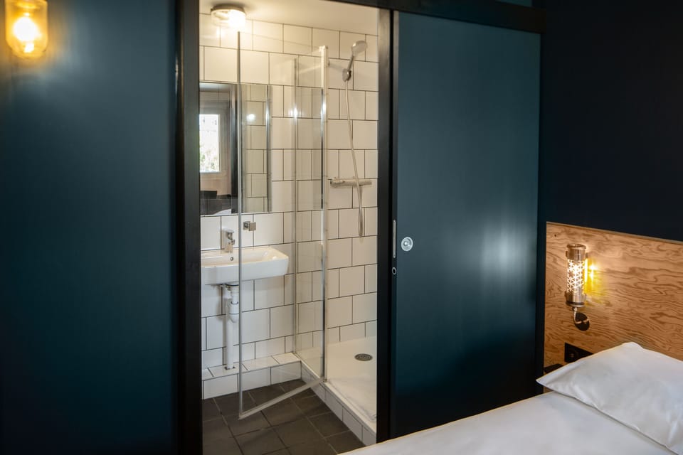 Eklo Compact | Individually decorated, individually furnished, soundproofing, free WiFi