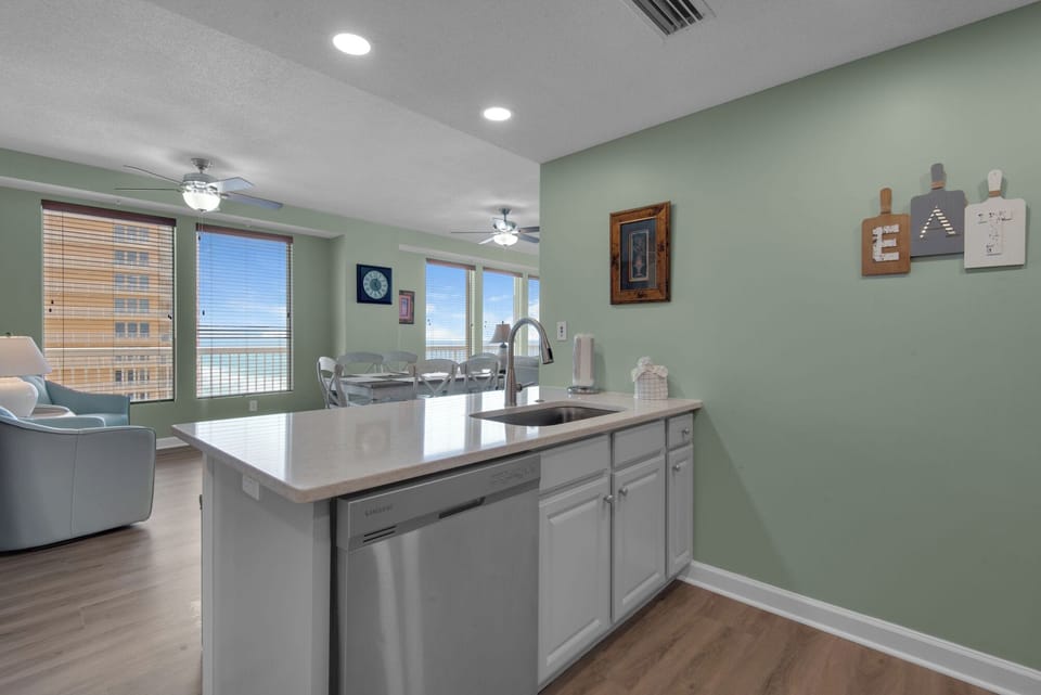 Studio (3 Bedrooms) | Interior