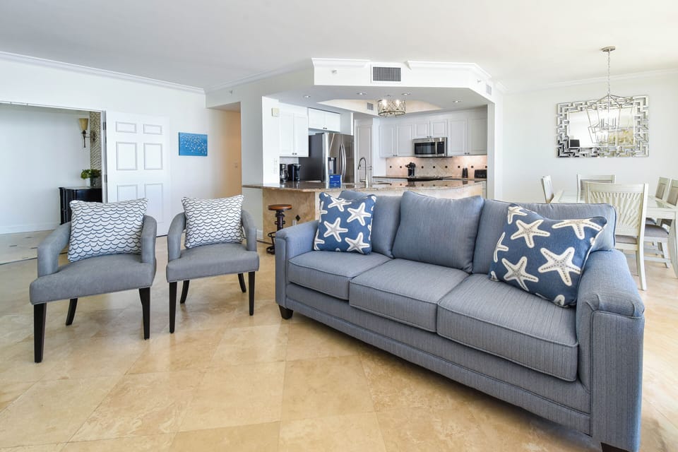 Silver Shells St. Maarten 605- Living Area