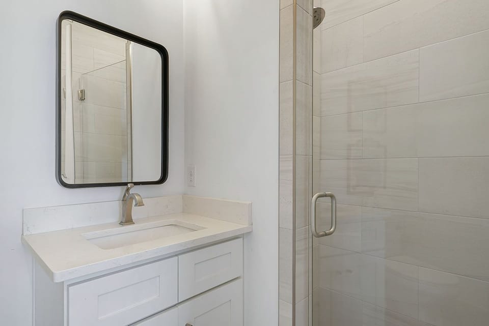 Crystal Clear - Henderson Beach - Bathroom