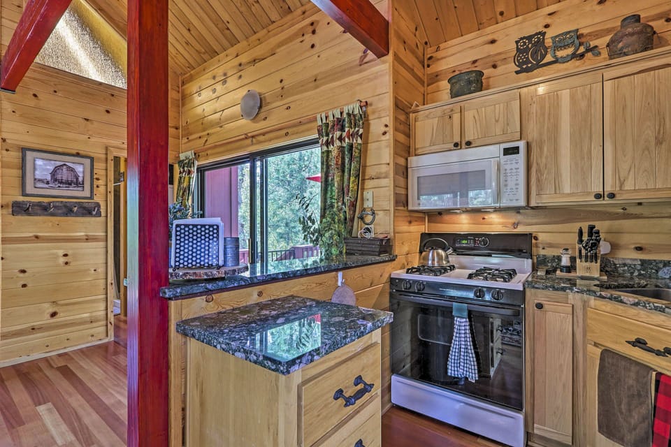 Well-Equipped Kitchen | Cooking Basics | Crockpot | Spices