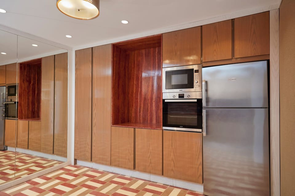 5+1 Deluxe Villa with Private Pool and Sauna | Private kitchen | Full-size fridge, microwave, oven, stovetop