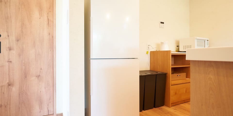 Mini-refrigerator