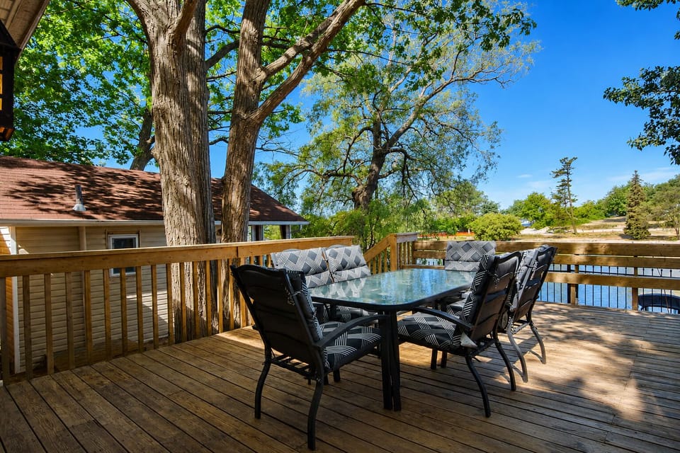 Exterior - Deck - View of River
