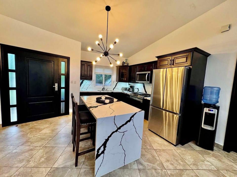 ✨CASA COCO-OASIS✨Ravine, Superior 6 Master @ Casa Linda