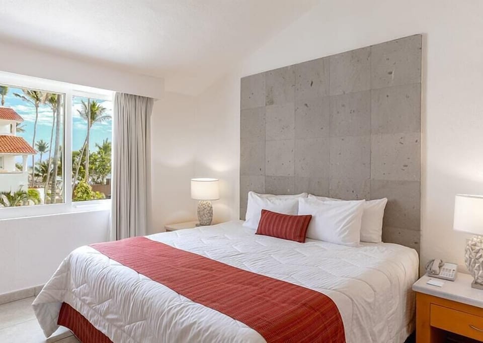 Suite, 3 Bedrooms, Balcony (Ocean Front) | Free minibar, in-room safe, iron/ironing board, free cribs/infant beds