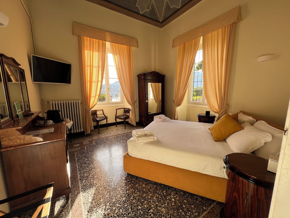 Junior Suite, 1 King Bed, Non Smoking, Sea View | Premium bedding, memory foam beds, minibar, in-room safe