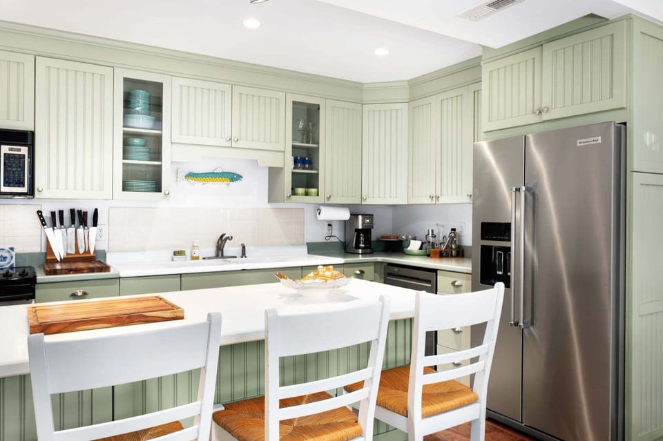 Kitchen is outfitted with an electric Range