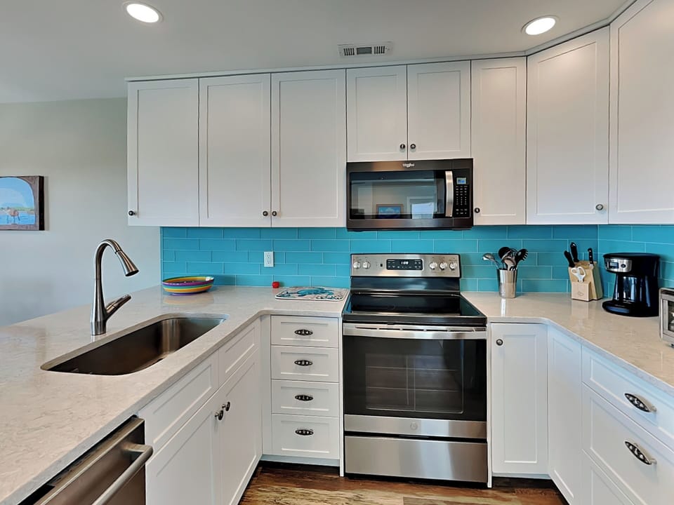 Full Size Kitchen