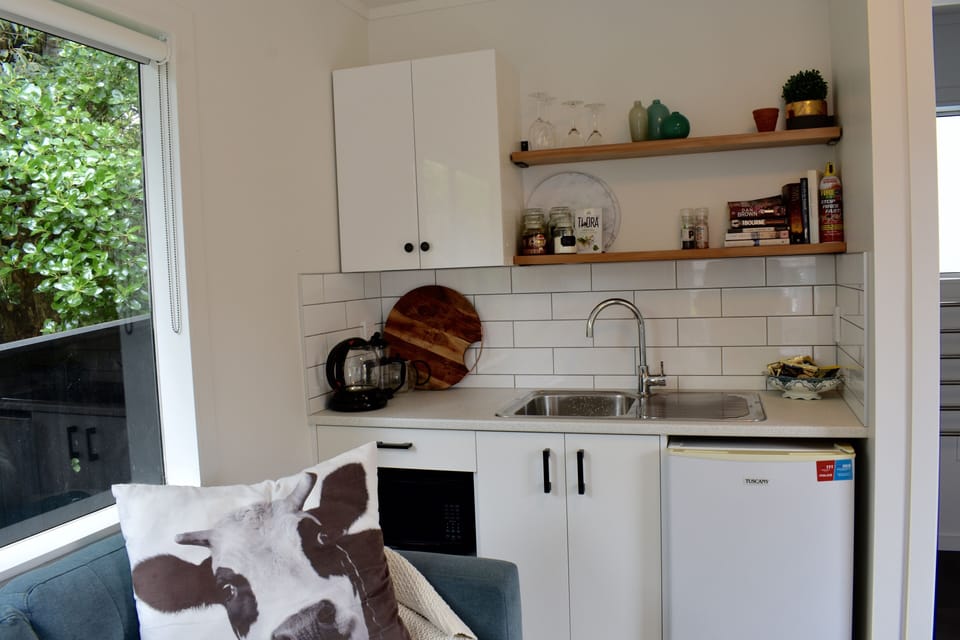 Close to all the cafes and restaurants at Paraparaumu Beach 