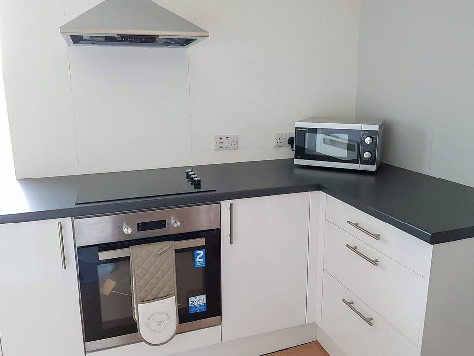 Kitchen | Black Isle Holiday Apartments -The Red Kite - Black Isle Holiday Apartments, Avoch