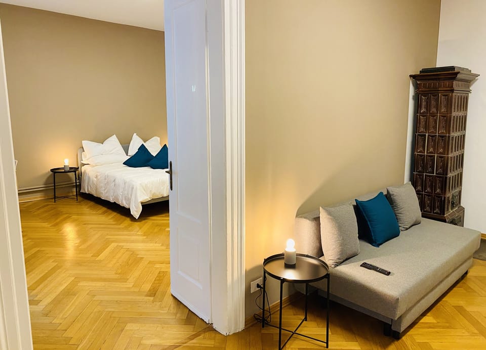 Deluxe Room | Egyptian cotton sheets, premium bedding, down comforters, desk