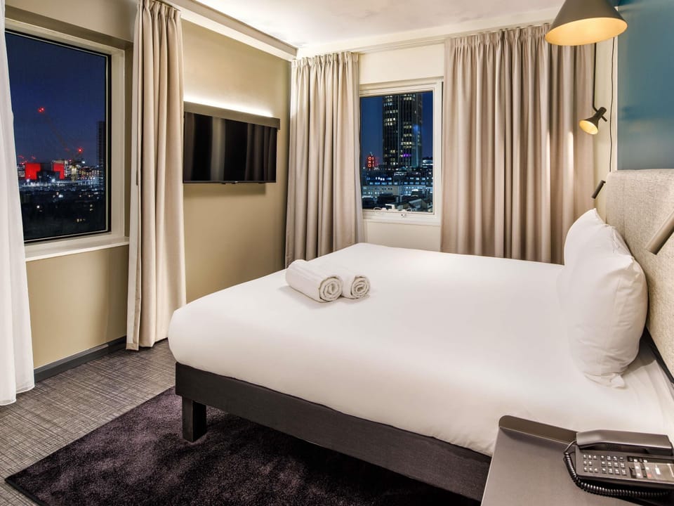 Double Room, 1 Double Bed, City View | Hypo-allergenic bedding, desk, blackout drapes, soundproofing