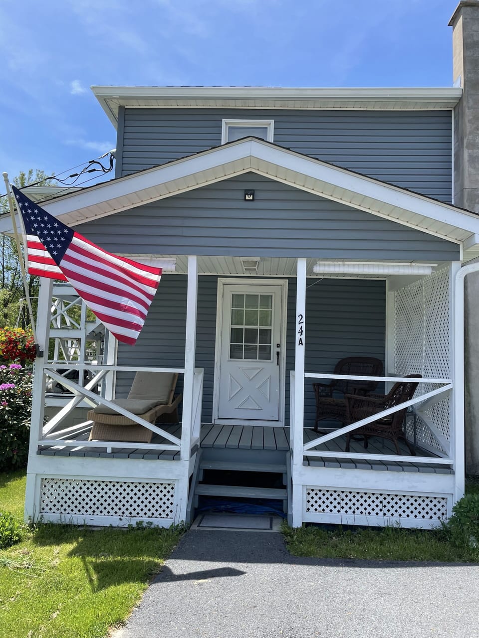 Private Entrance and Deck