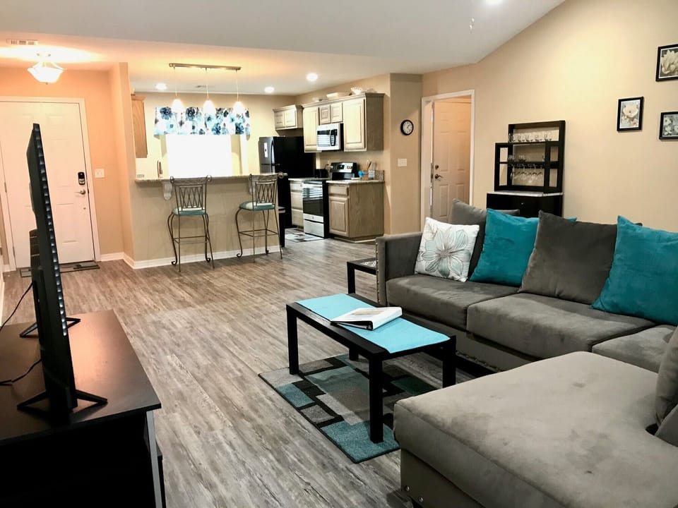 The open layout is ideal for visiting!
