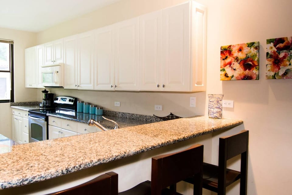 Condo, 3 Bedrooms, Mountain View | Private kitchen | Full-size fridge, microwave, dishwasher, coffee/tea maker