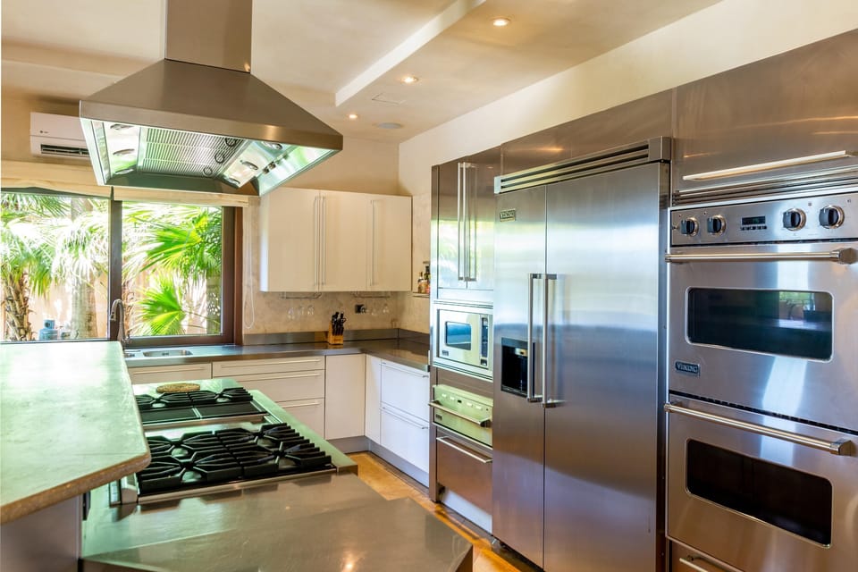 House, 4 Bedrooms, Accessible, Beach View | Private kitchen | Full-size fridge, microwave, stovetop, dishwasher