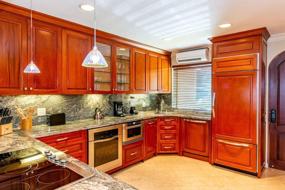 Condo, 2 Bedrooms | Private kitchen | Full-size fridge, microwave, stovetop, dishwasher