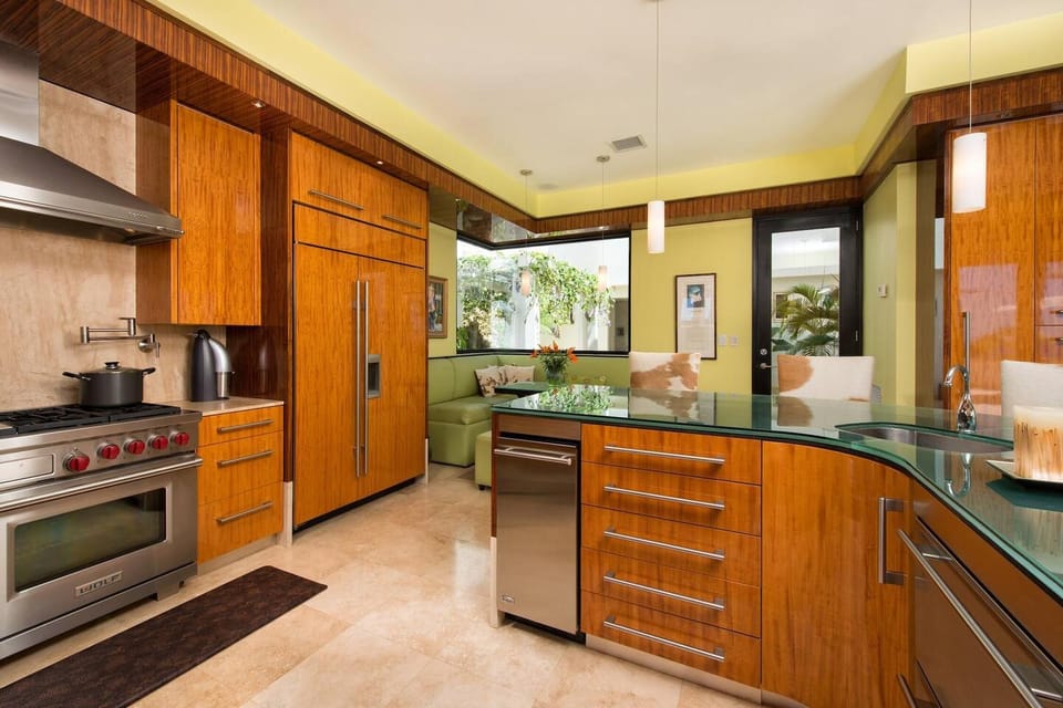 House, 5 Bedrooms | Private kitchen | Full-size fridge, microwave, stovetop, dishwasher