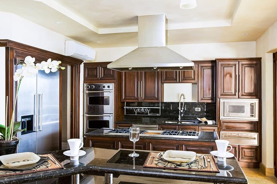 Villa, 5 Bedrooms, Accessible, Beach View | Private kitchen | Full-size fridge, microwave, stovetop, dishwasher