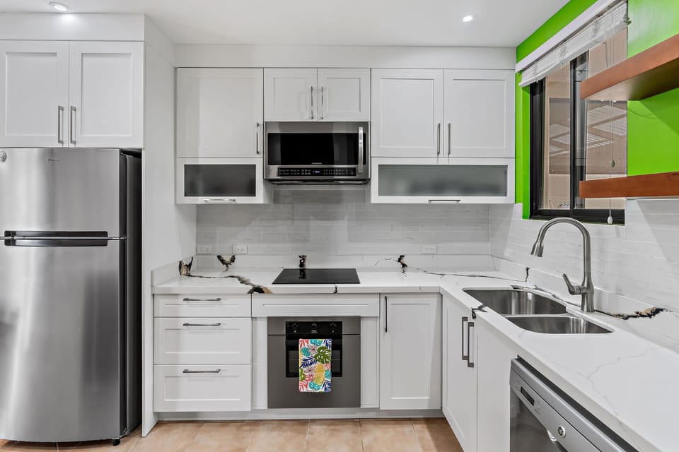 Apartment, 2 Bedrooms | Private kitchen | Full-size fridge, microwave, stovetop, coffee/tea maker