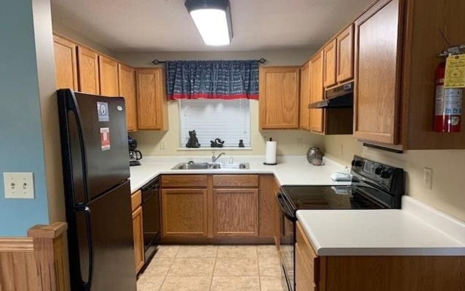 full kitchen
